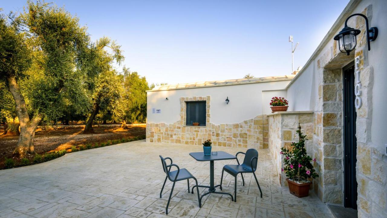 Trullo Degli Augelli Guest House San Michele Salentino Bagian luar foto