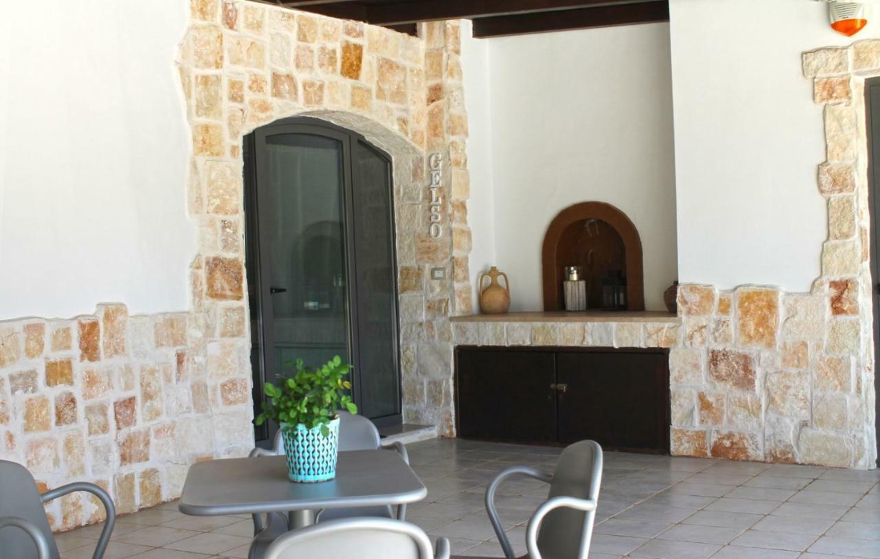 Trullo Degli Augelli Guest House San Michele Salentino Bagian luar foto