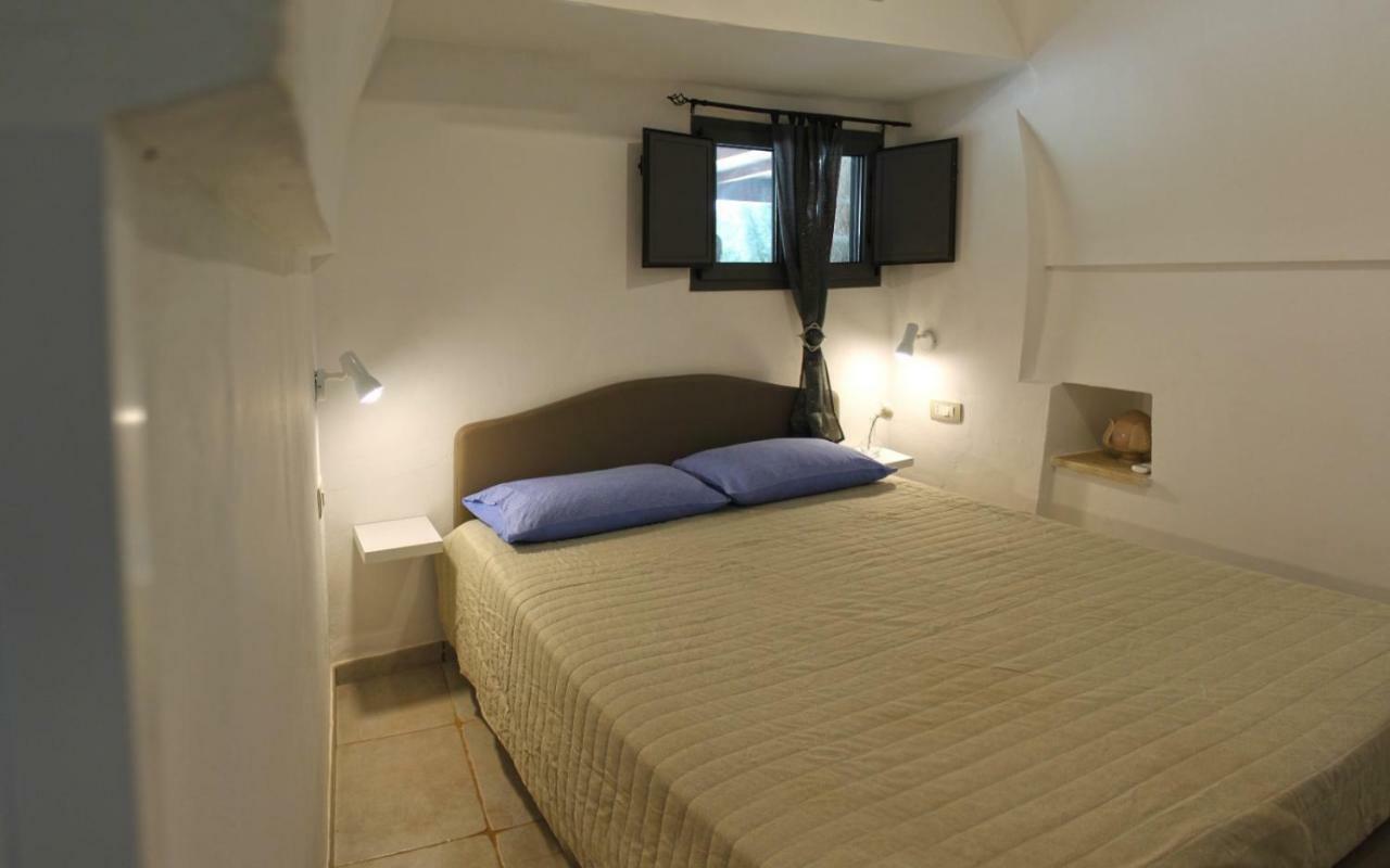 Trullo Degli Augelli Guest House San Michele Salentino Bagian luar foto